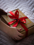 Load image into Gallery viewer, Petite Selection Gift Box